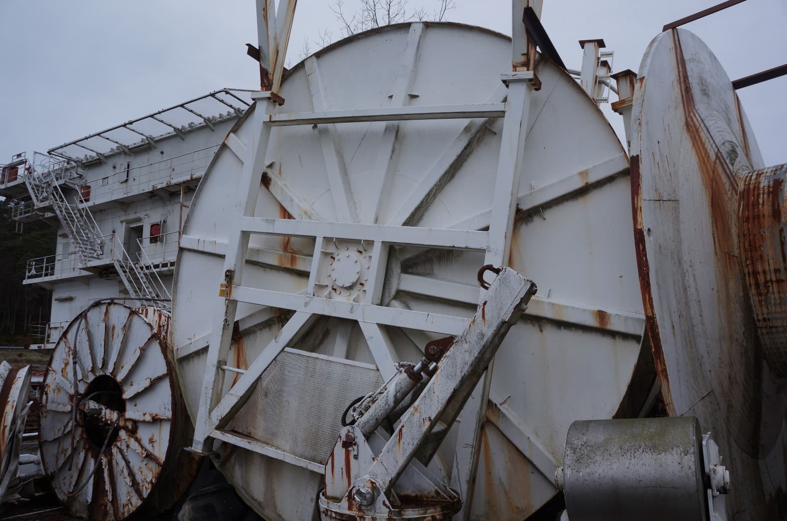Various ODIM seismic winches and equipment