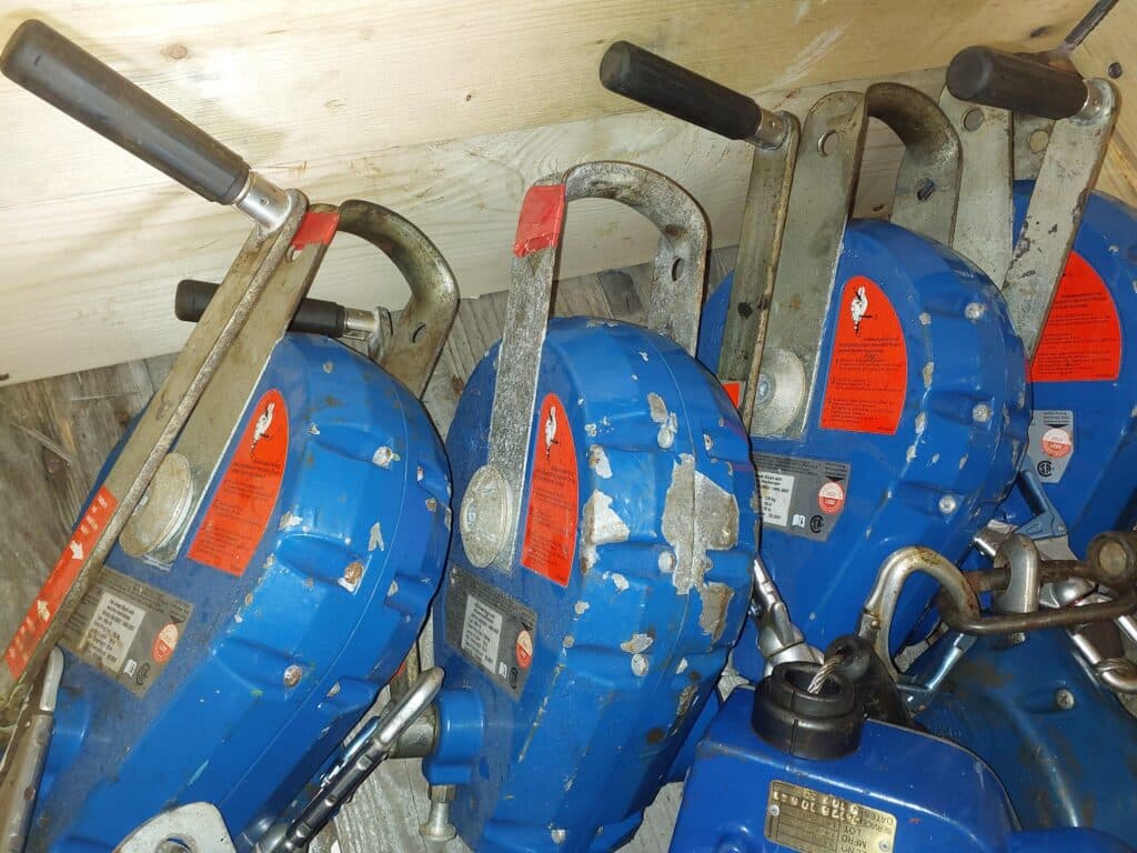 SEVERAL FALL ARRESTS thumbnail 3