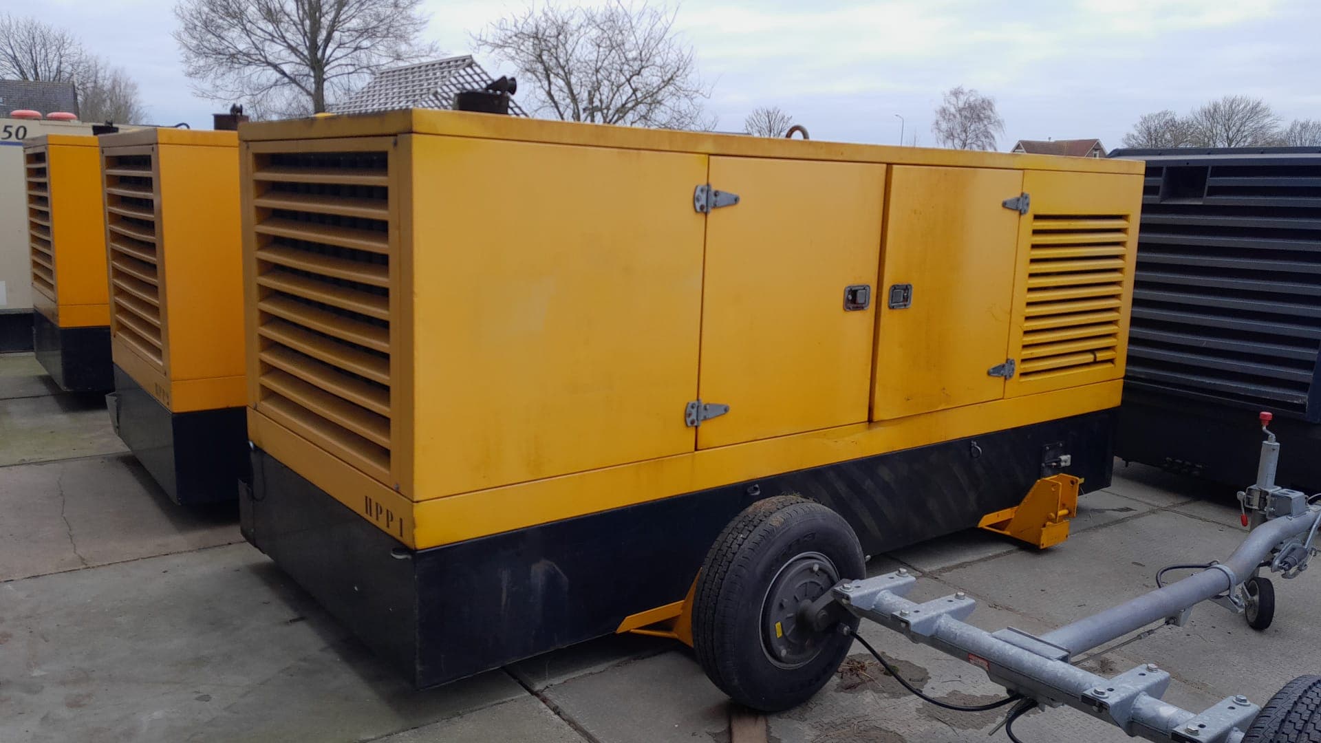 3 pieces Diesel / Hydraulic Powerpacks 280kW