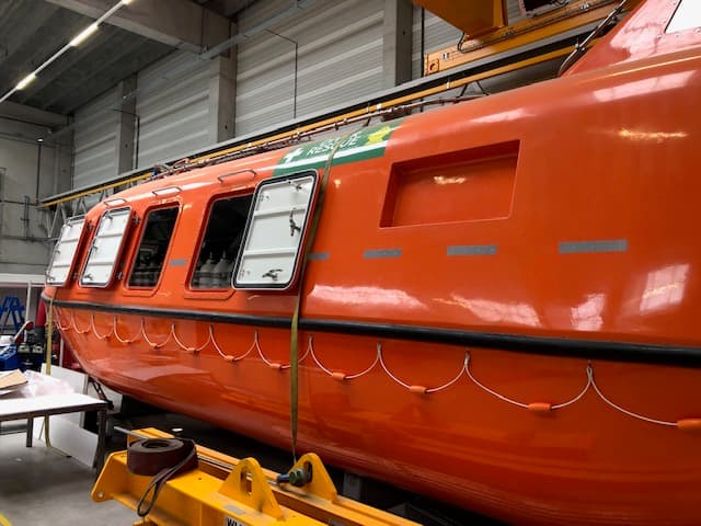 Self Propelled Hyperbaric Lifeboat (SPHL) thumbnail 5