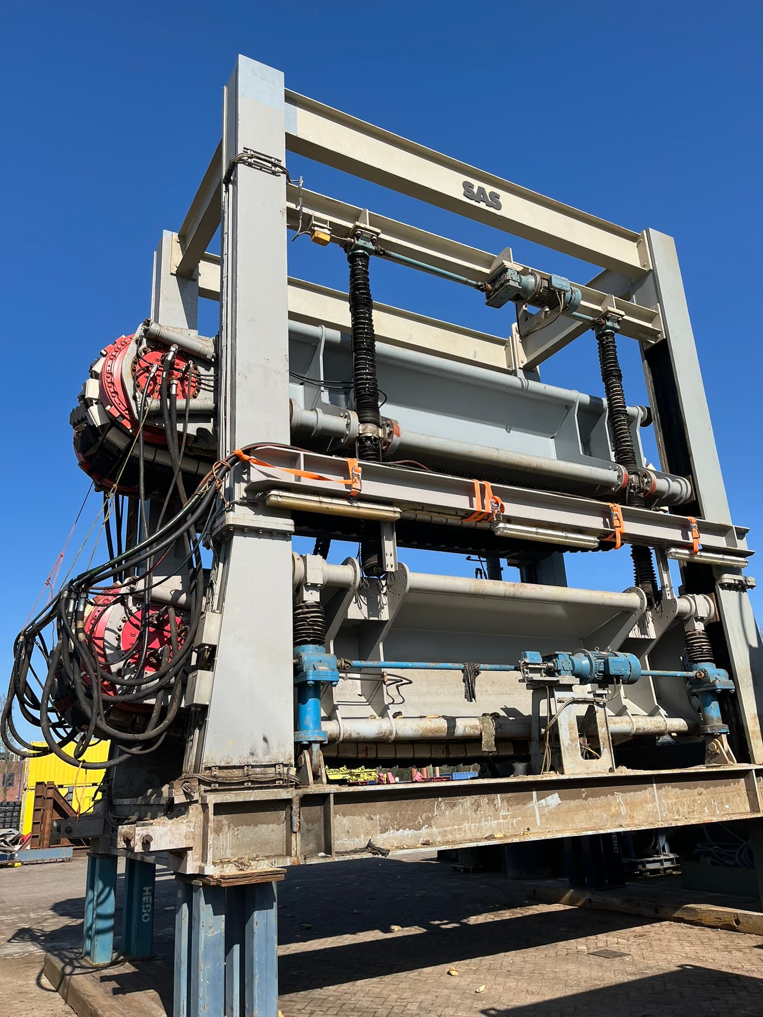 SAS SVH80 2, pipe Track tensioner thumbnail 2