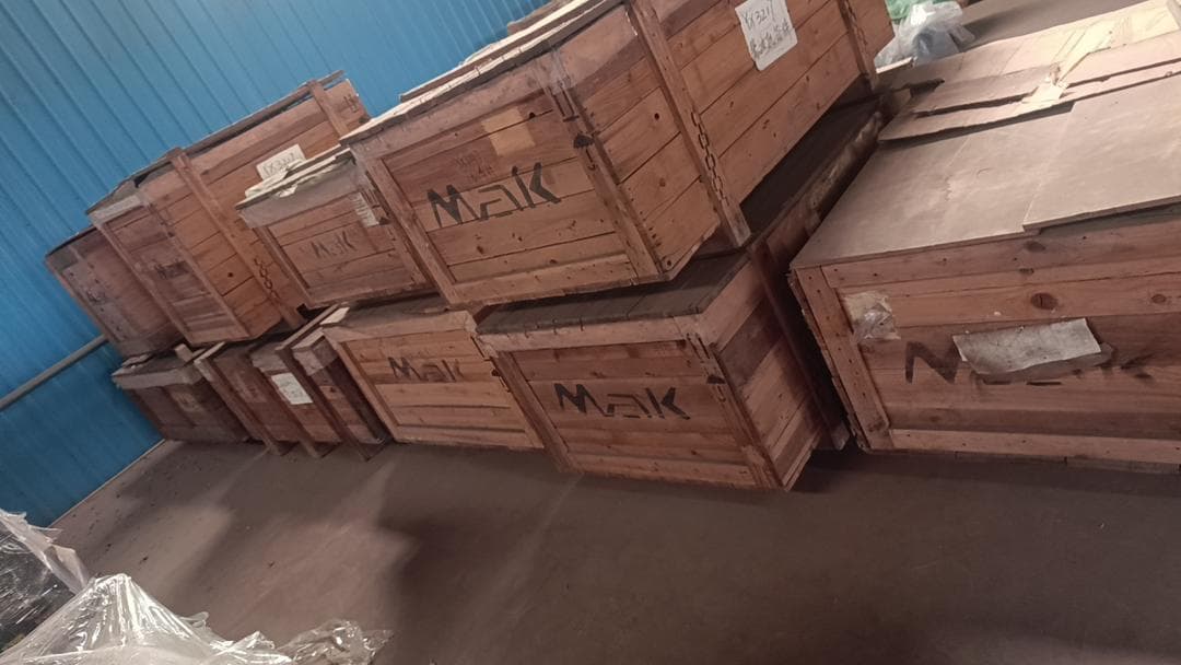 Mak 6M25C marine propulsion engine unused x 2 sets built year 2015 with ABS certificates. thumbnail 5