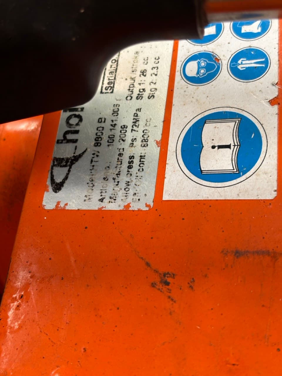 Holmatro FTW 8800 B Hydraulic Pump thumbnail 2