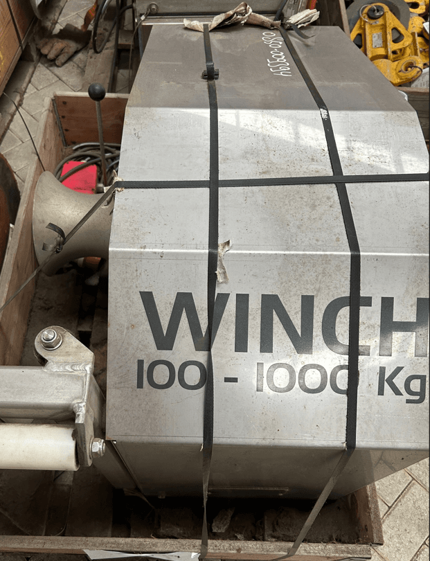 Capstan winches 1000Kg - 2x never used 2x used thumbnail 7