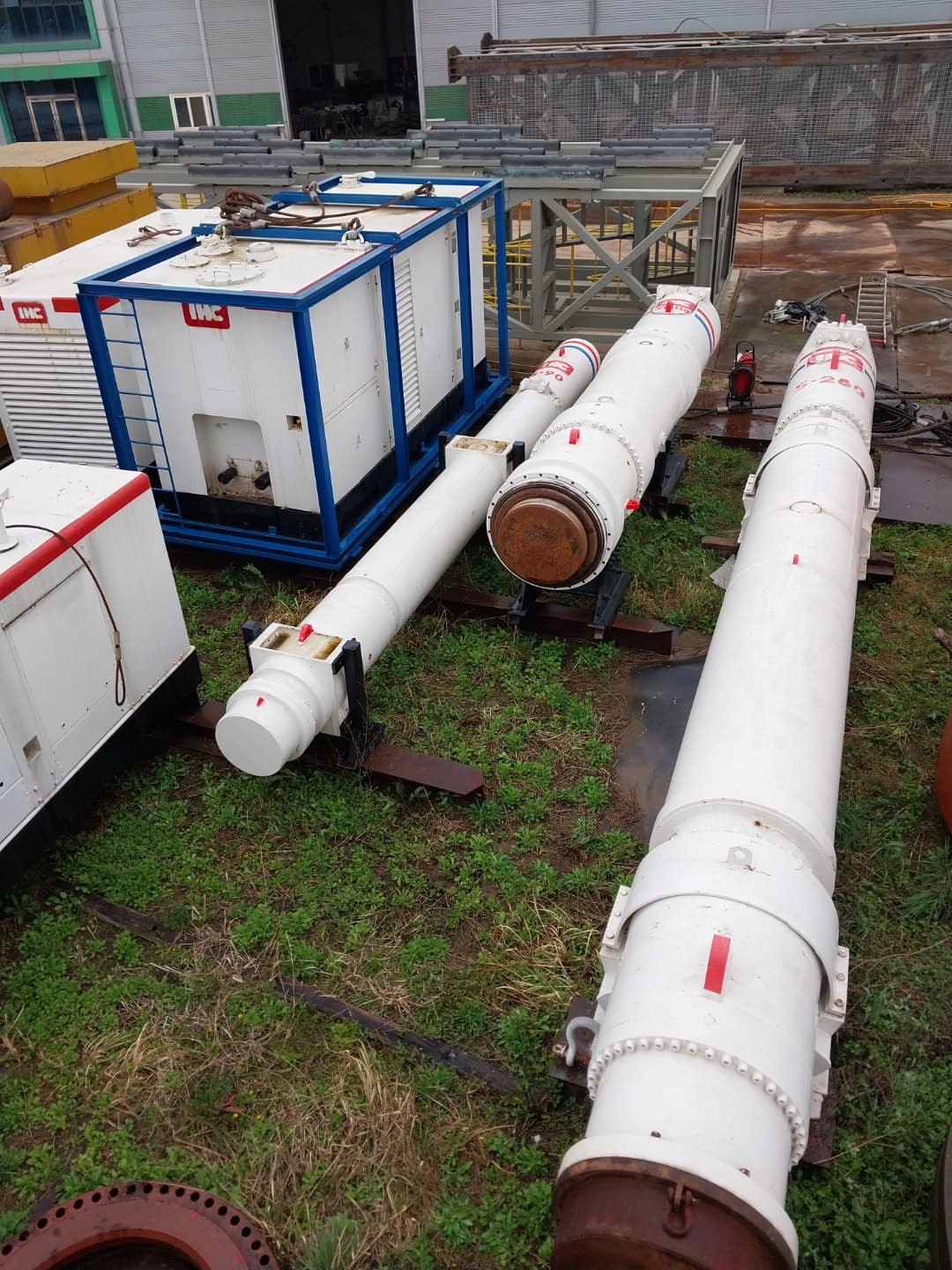 IHC Hydraulic Hammer S280 and 2 sleeves thumbnail 4