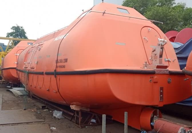 Lifeboats thumbnail 3