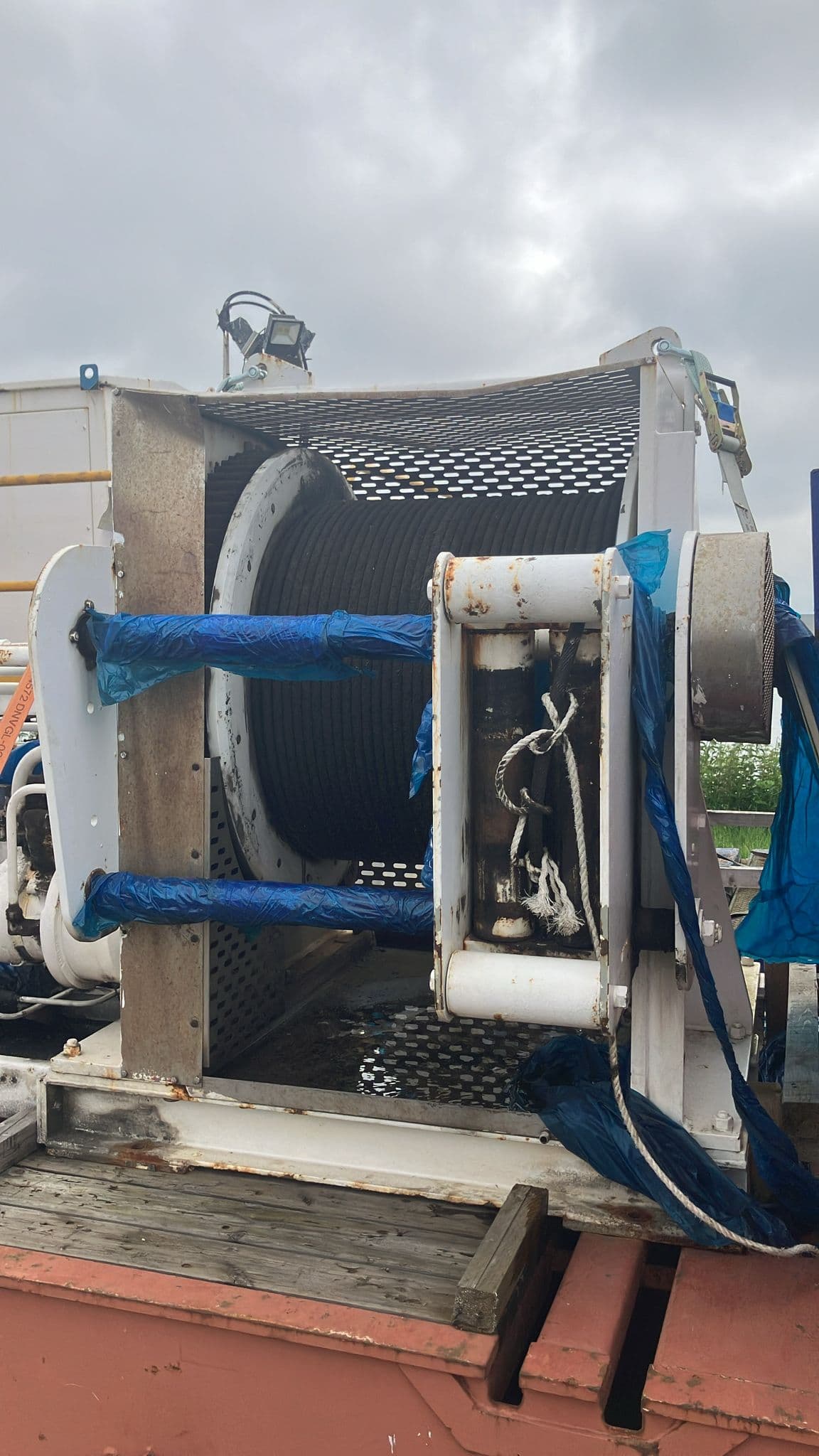 Man riding winch thumbnail 4