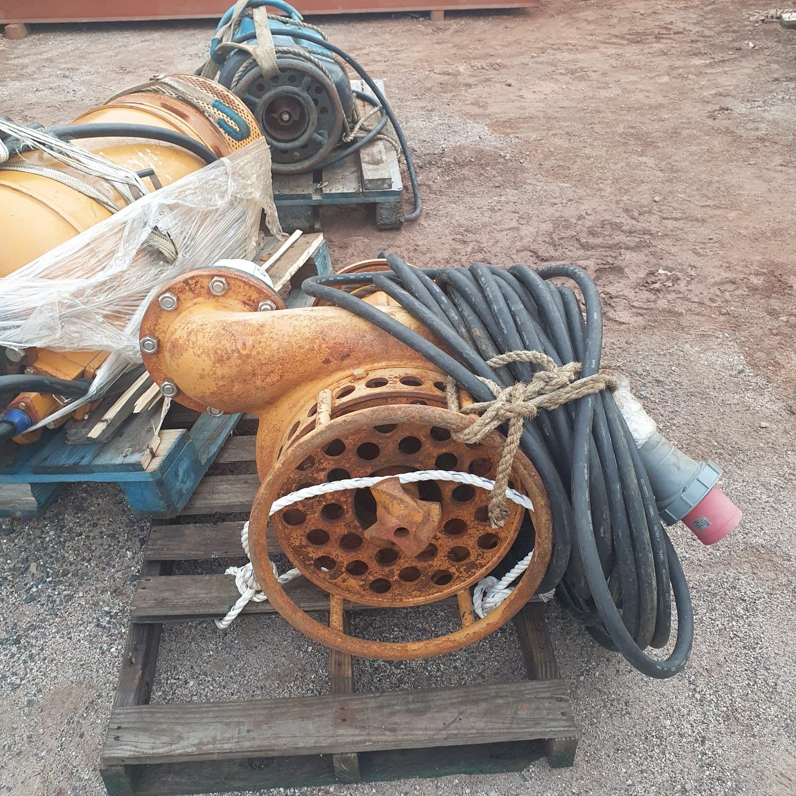 Dredge pumps and jetting pumps thumbnail 2