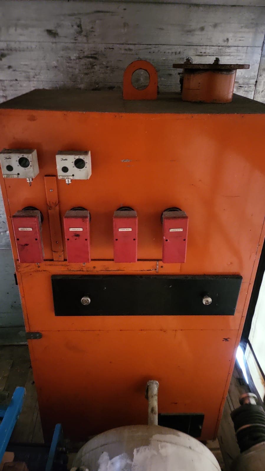 Pyro Oilfired Hotwater Boiler thumbnail 3