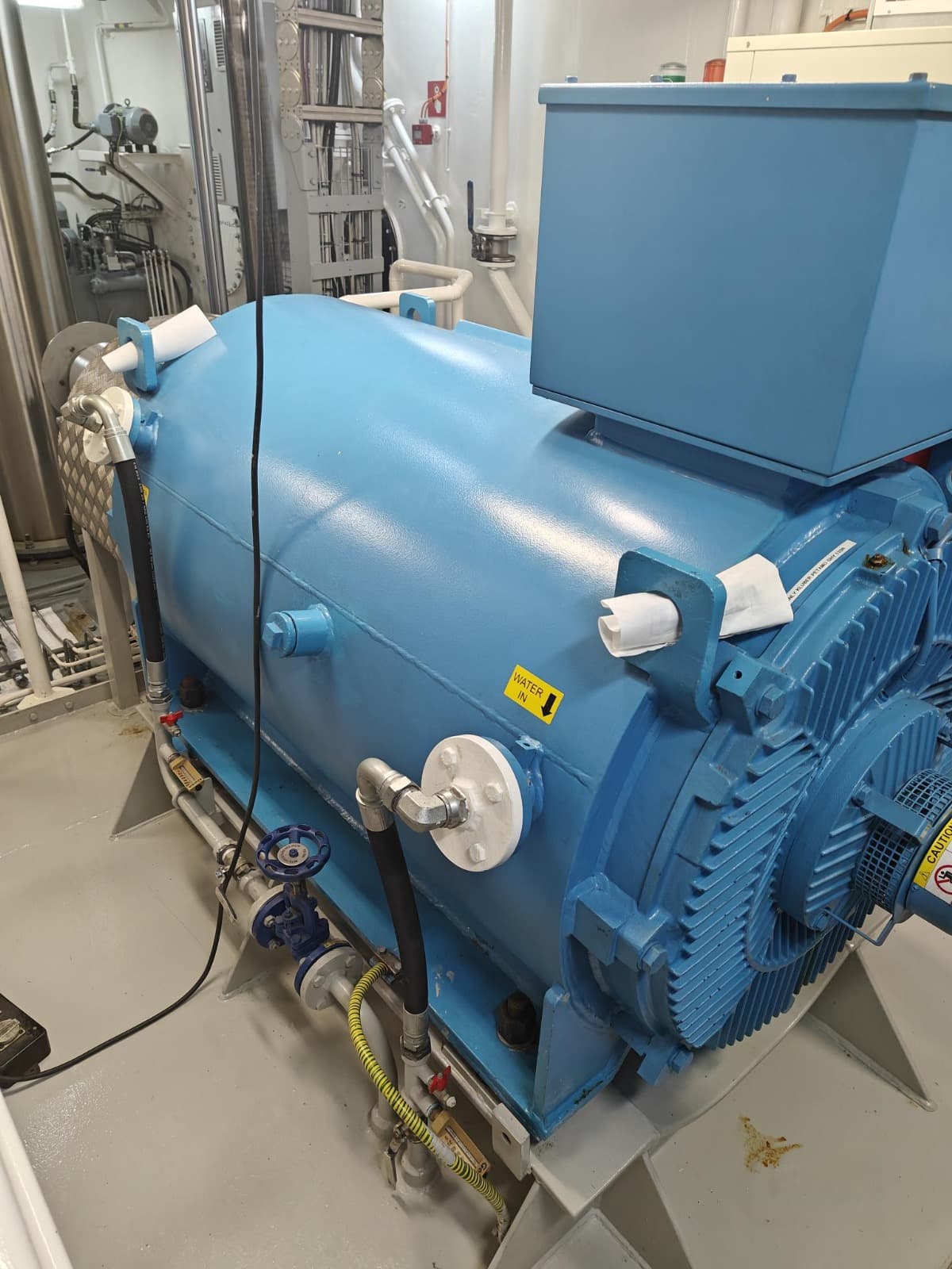 Retractable Schottel thruster thumbnail 3