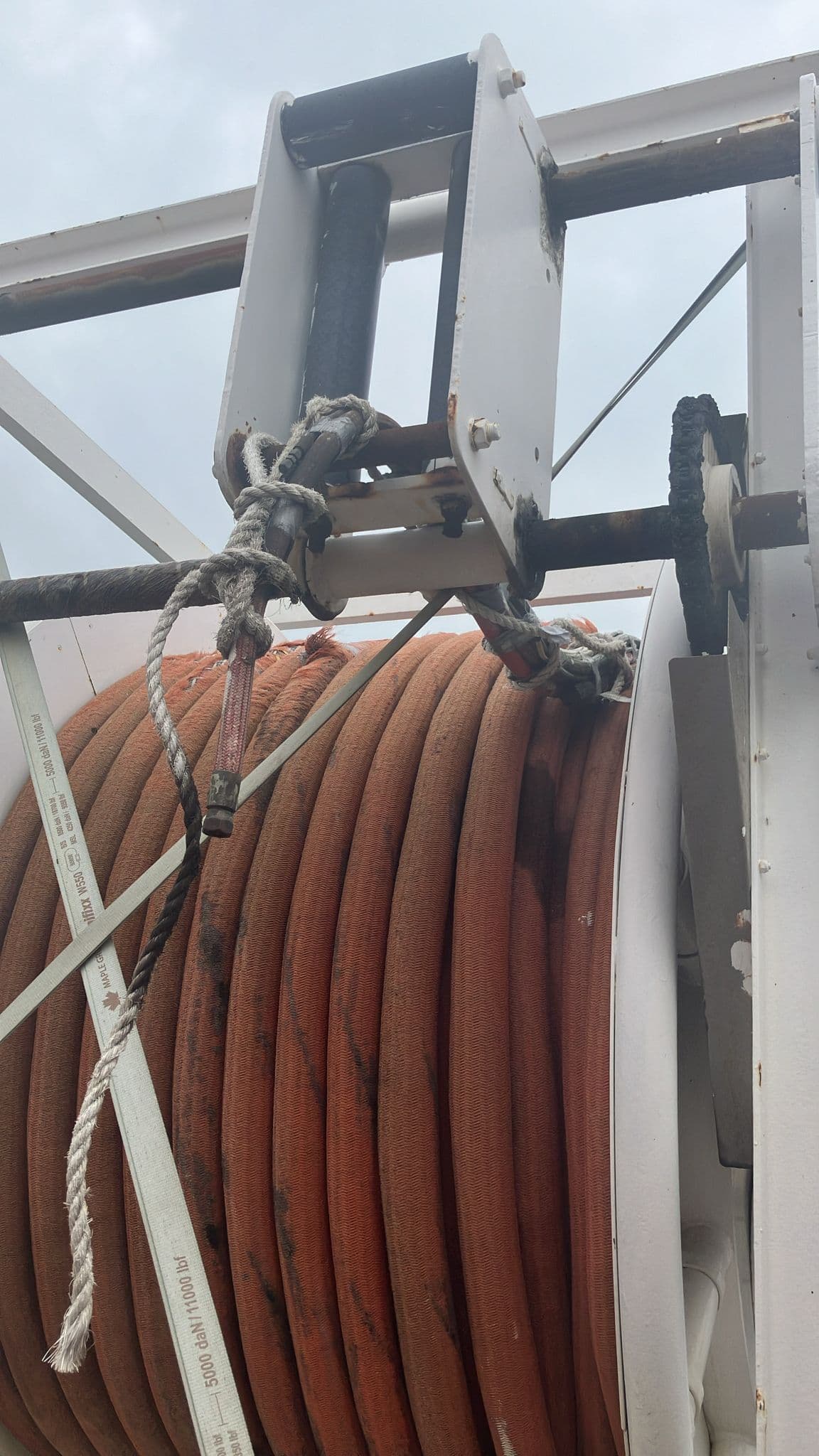 Umbilical winch with umbilical thumbnail 4