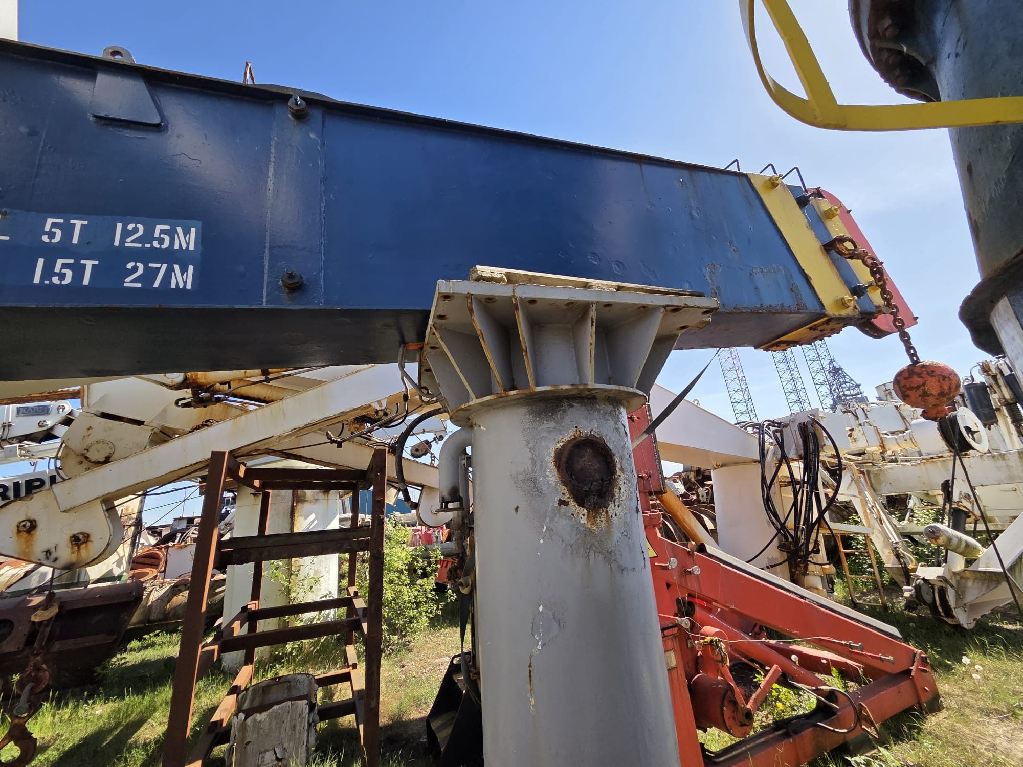 Hydralift Marine crane thumbnail 6