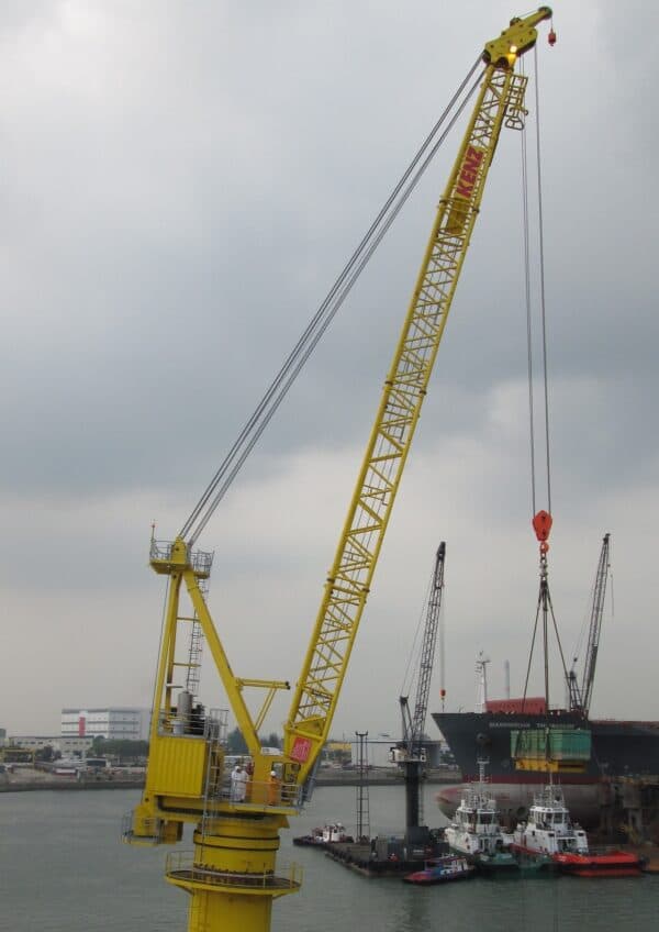 Kenz Rope Luffing Crane with 100T Capacity
