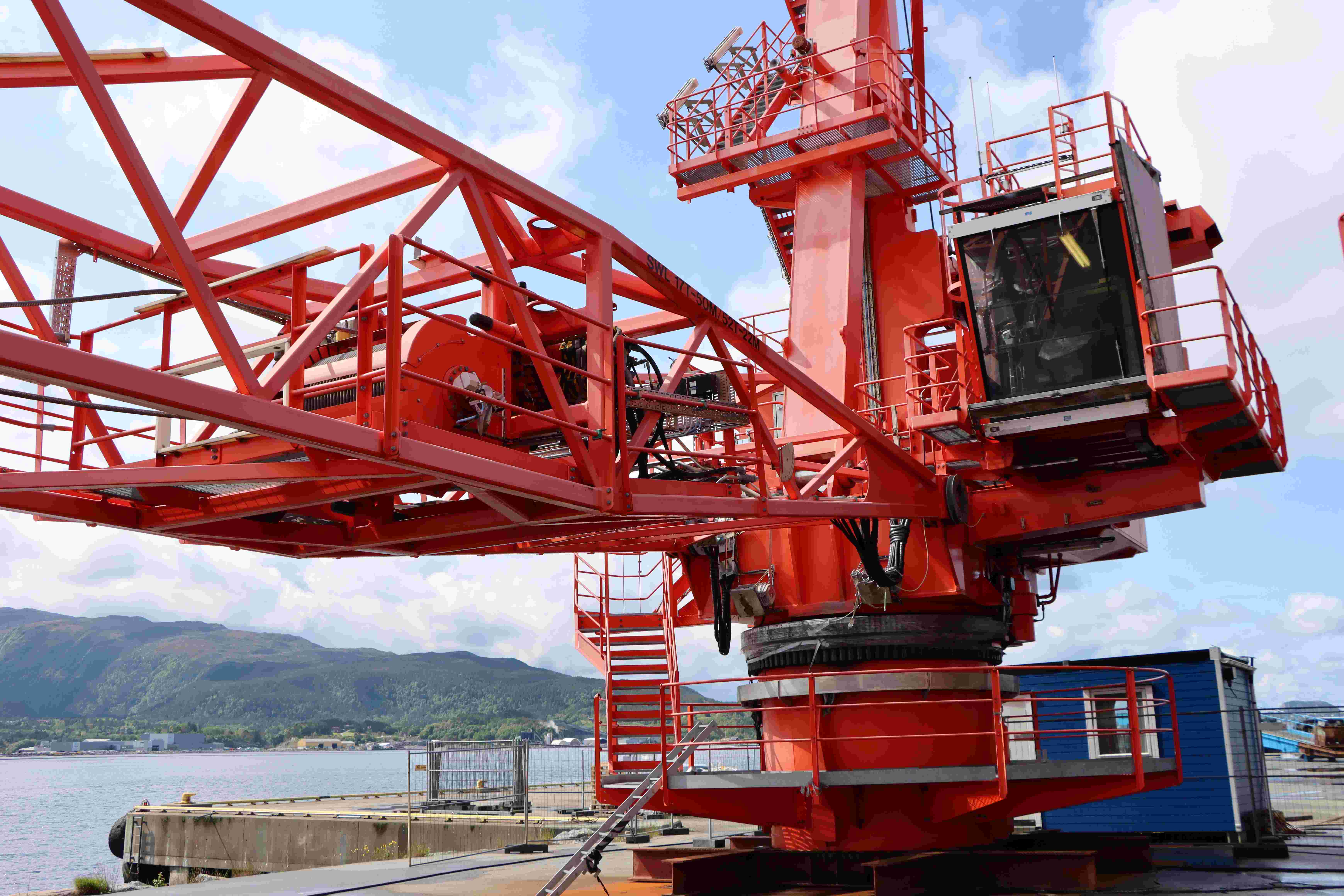 Offshore NOV Palfinger lattice boom crane(s) with 52T capacity thumbnail 2