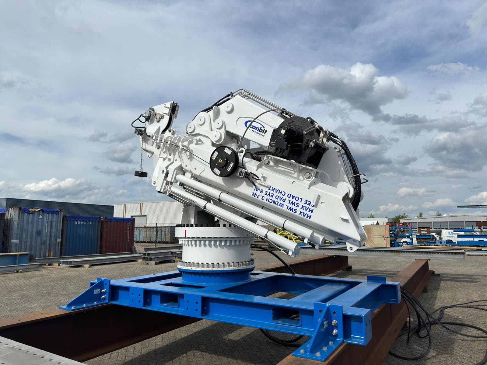 Maritime equipment listed on the RemoraDocks marketplace