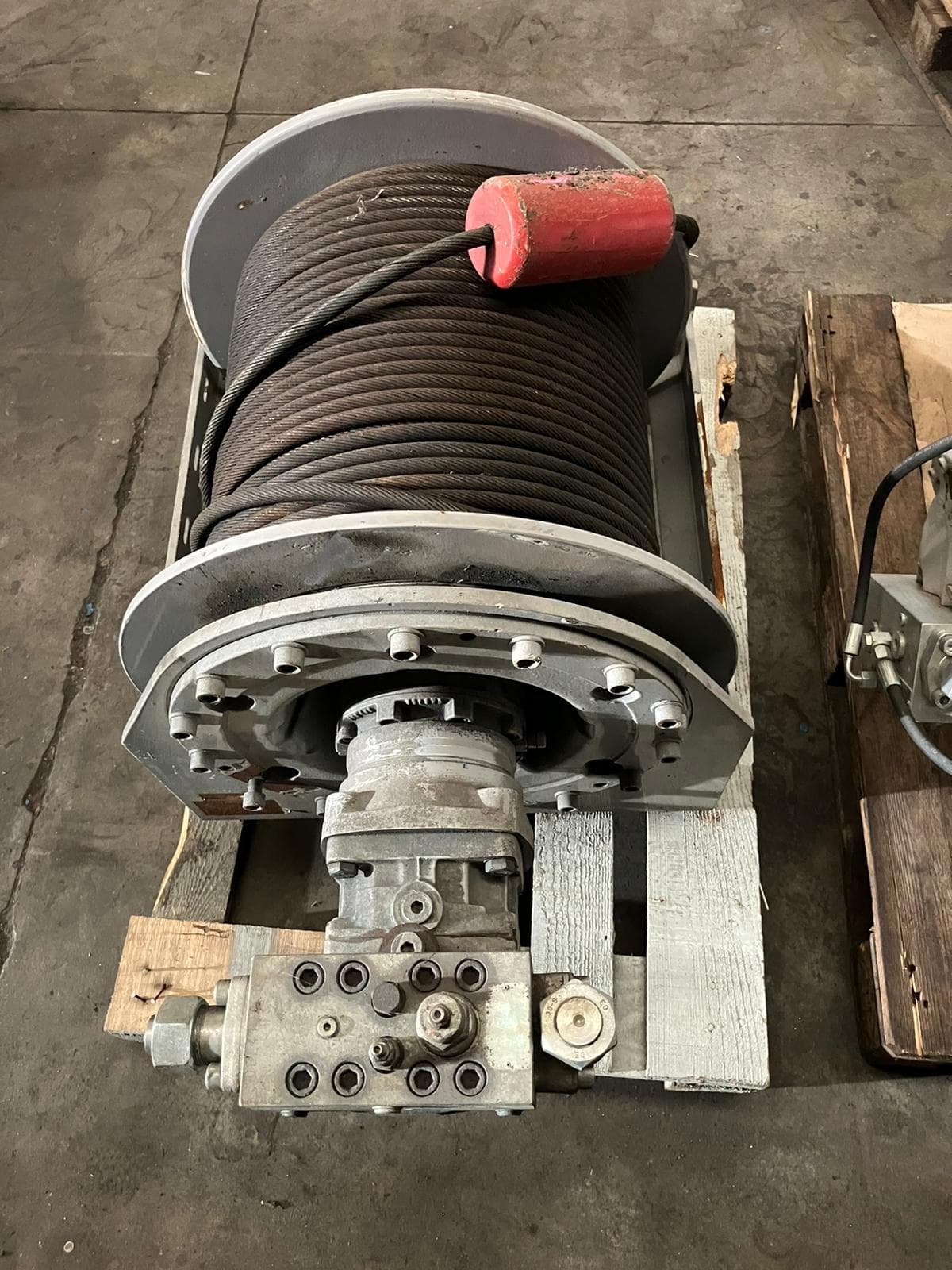 7T capacity tugger winches