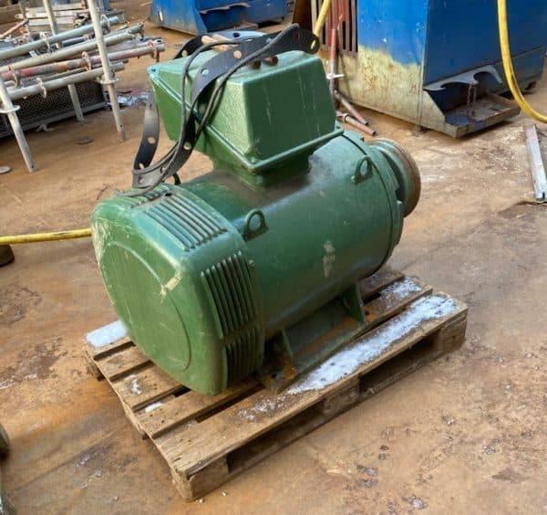 Omega water jet thruster