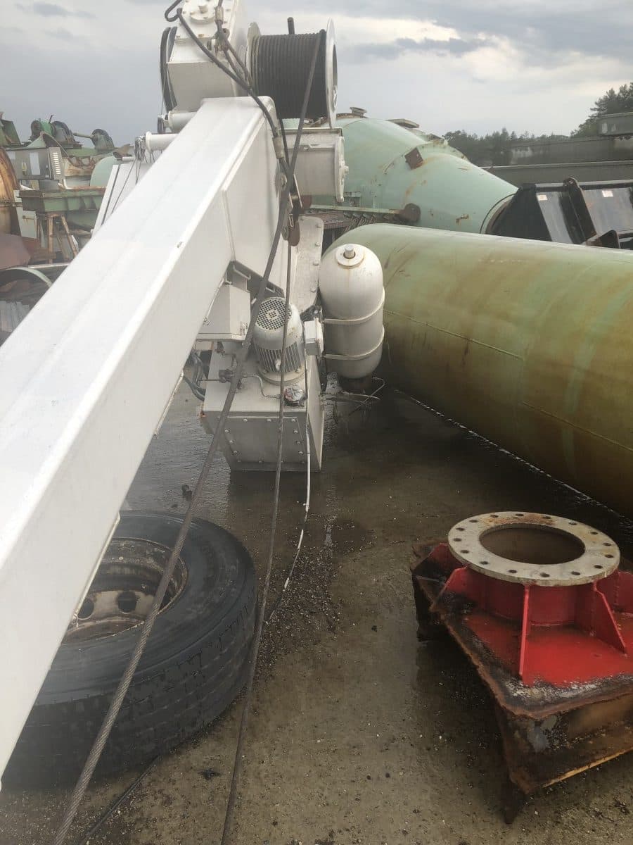 Life rescue boat/raft DAVIT