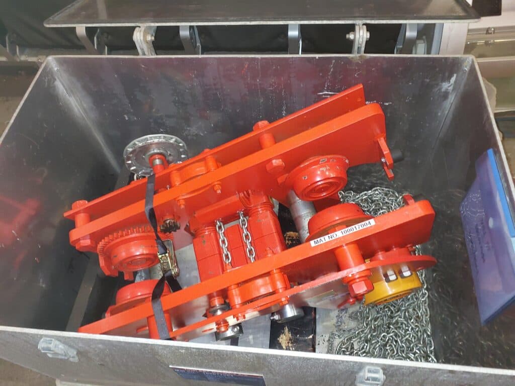 Hadef Runway hoist and trolley